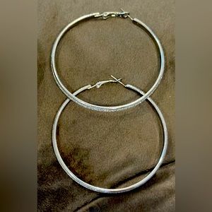 💥3/$15💥 Large hoop earrings